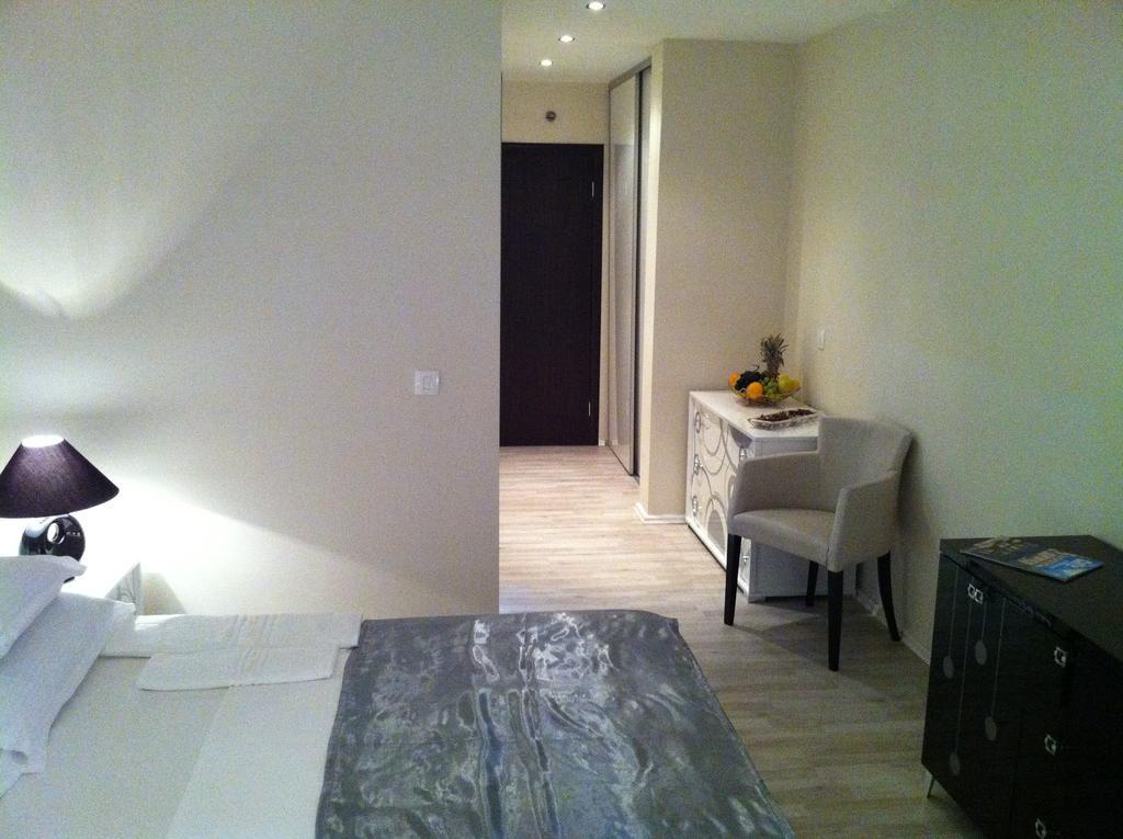 Apartments And Rooms Grand Palazzo بودفا الغرفة الصورة