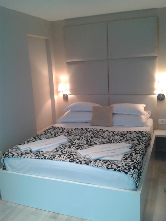 Apartments And Rooms Grand Palazzo بودفا الغرفة الصورة