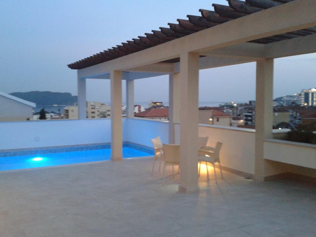 Apartments And Rooms Grand Palazzo بودفا المظهر الخارجي الصورة