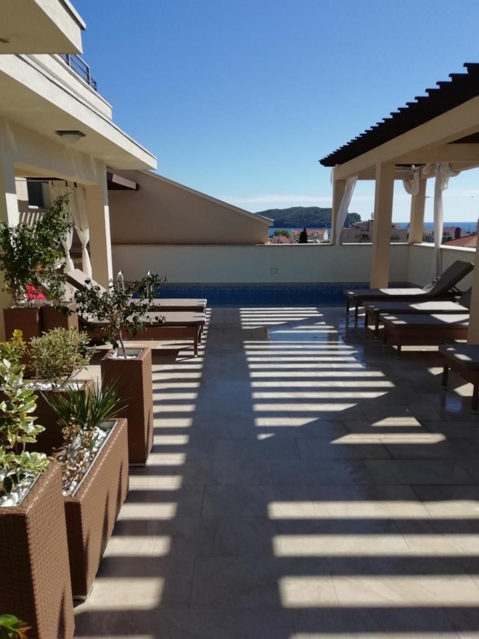 Apartments And Rooms Grand Palazzo بودفا المظهر الخارجي الصورة