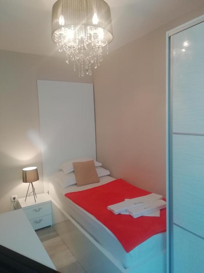 Apartments And Rooms Grand Palazzo بودفا المظهر الخارجي الصورة